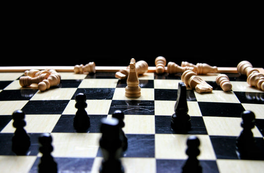 Tactics are where most chess games are decided. Forks, pins, skewers, discovered attacks—these patterns don’t just win material, they decide outcomes. Yet many players approach puzzles in a way that limits their improvement. 
